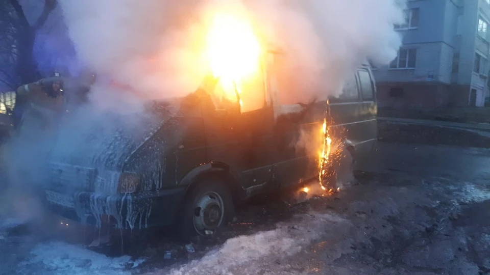 Пожар тушили 18 человек и семь единиц техники