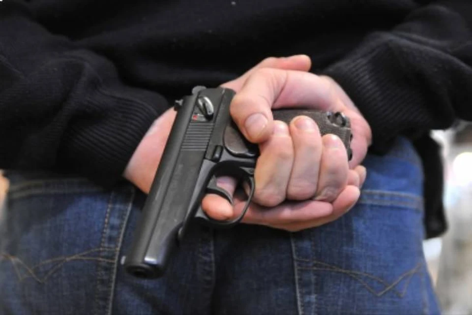 В Кирсе двое взрослых мужчин угрожали подросткам пневматическим оружием. Фото: sledcom.ru