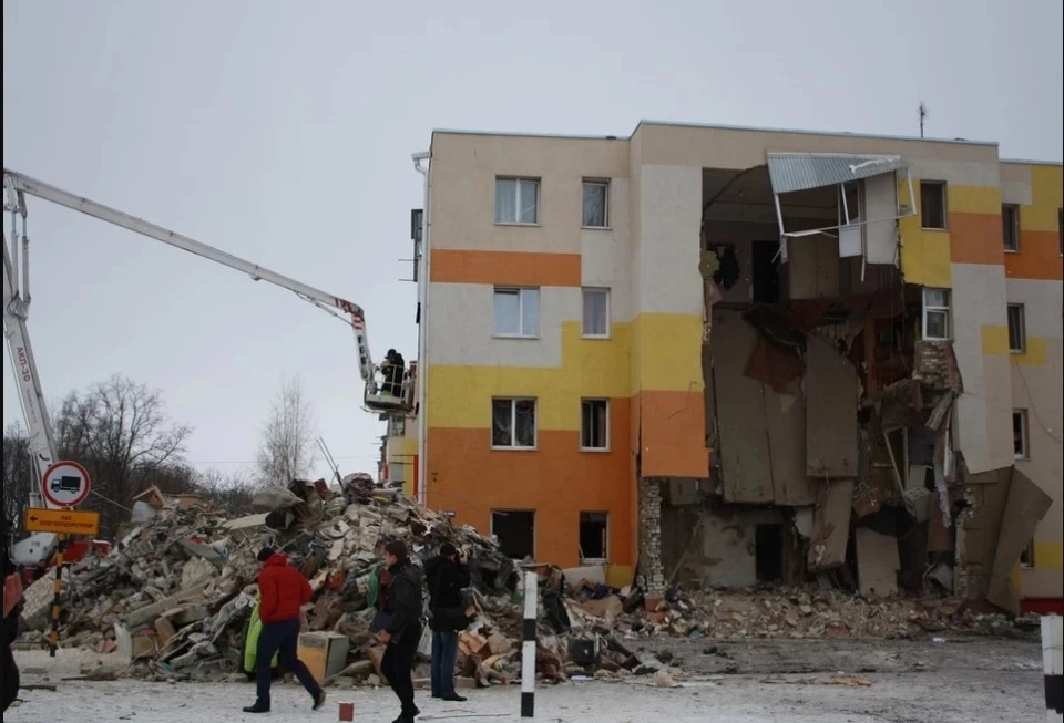 На момент обрушения в доме находилось 24 человека.