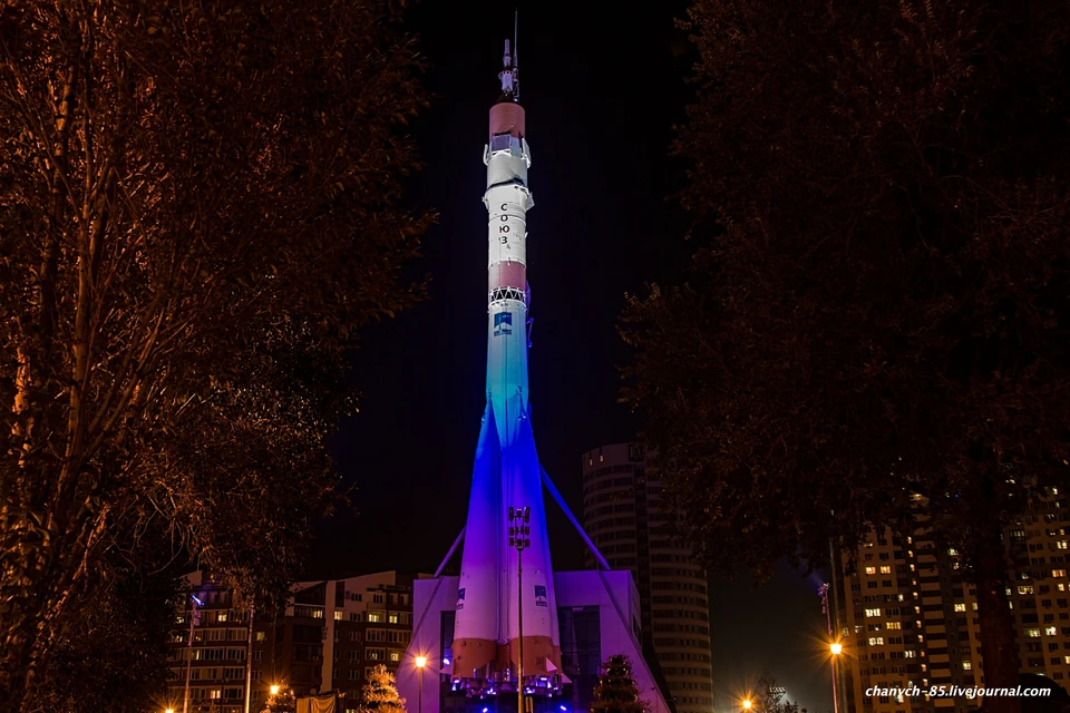 Ракета будет подсвечена синим всю ночь Фото: администрация Самары