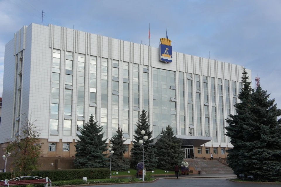 В Тюмени главу комбината школьного питания уволили после оскорбления журналистки.