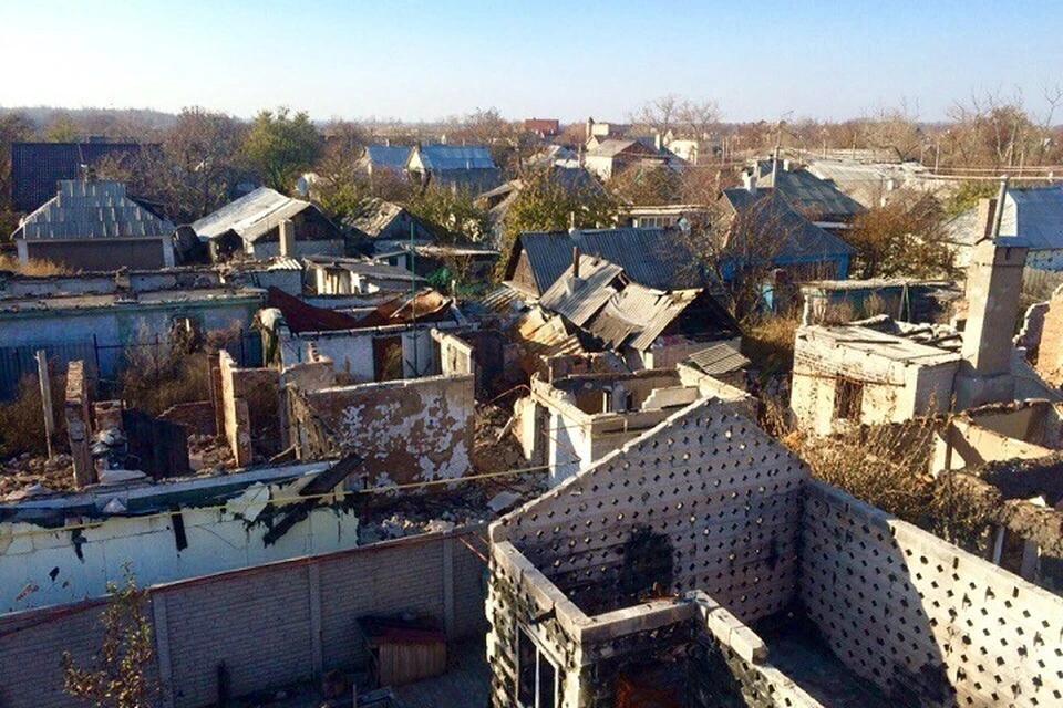 В результате украинского обстрела поврежден жилой дом (Архив)