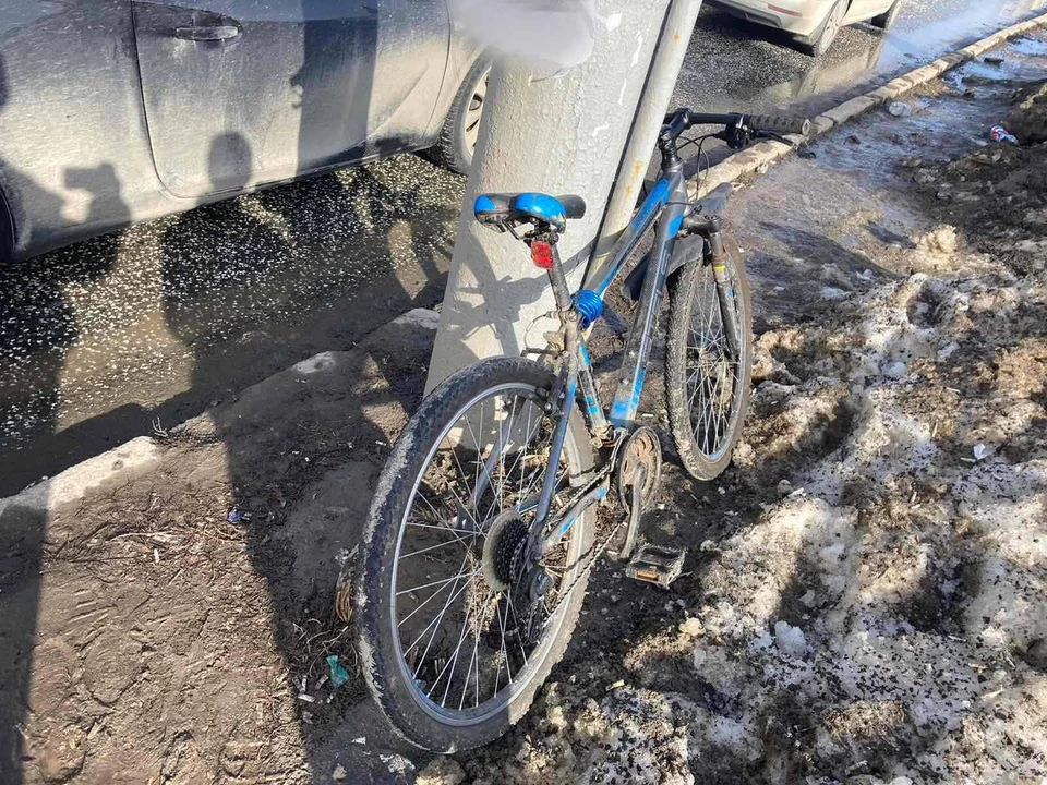 Автомобиль сбил 11-летнего мальчика на велосипеде на улице Ленина в Ижевске