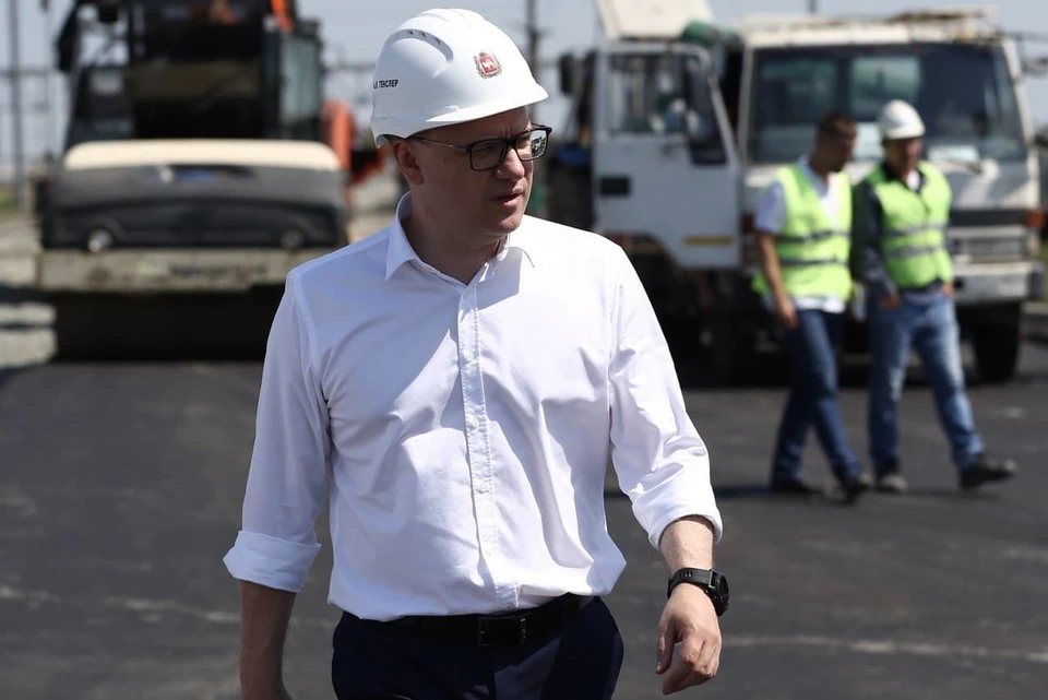 Губернатор заявил о личном контроле исполнения программы дорожных ремонтов. Фото: gubernator74.ru