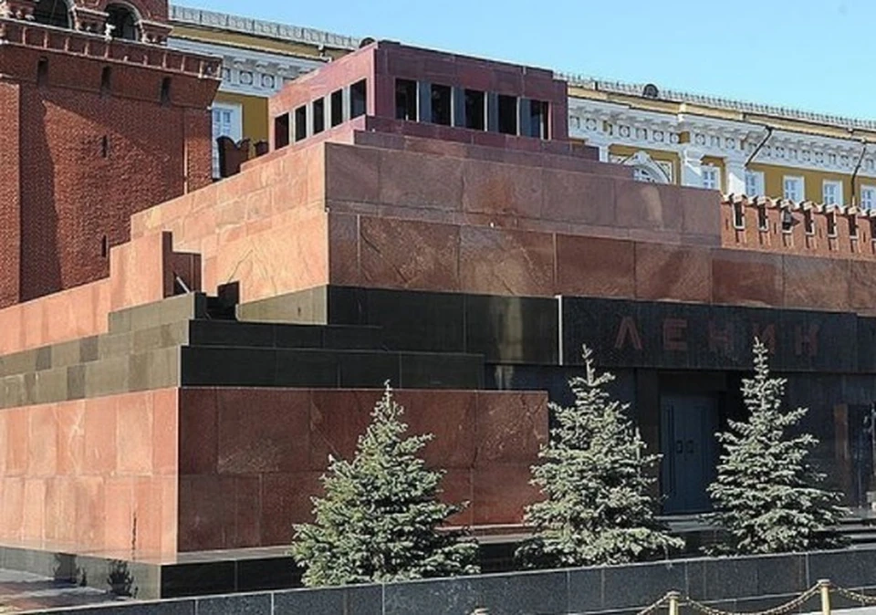 В мавзолей Ленина можно будет снова попасть с 17 апреля 2021