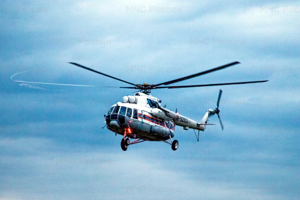 Девочку доставили вертолётом в Тверь из Осташкова. Фото: ГУ МЧС по Тверской области.