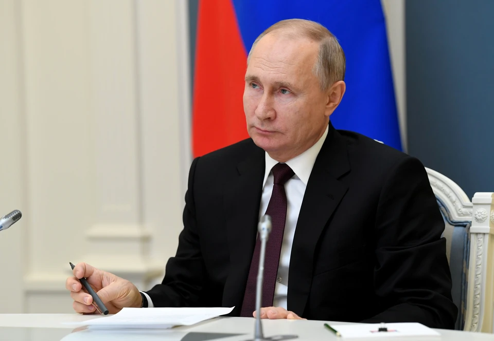 Работники администрации президента Владимира Путина отчитались о доходах.