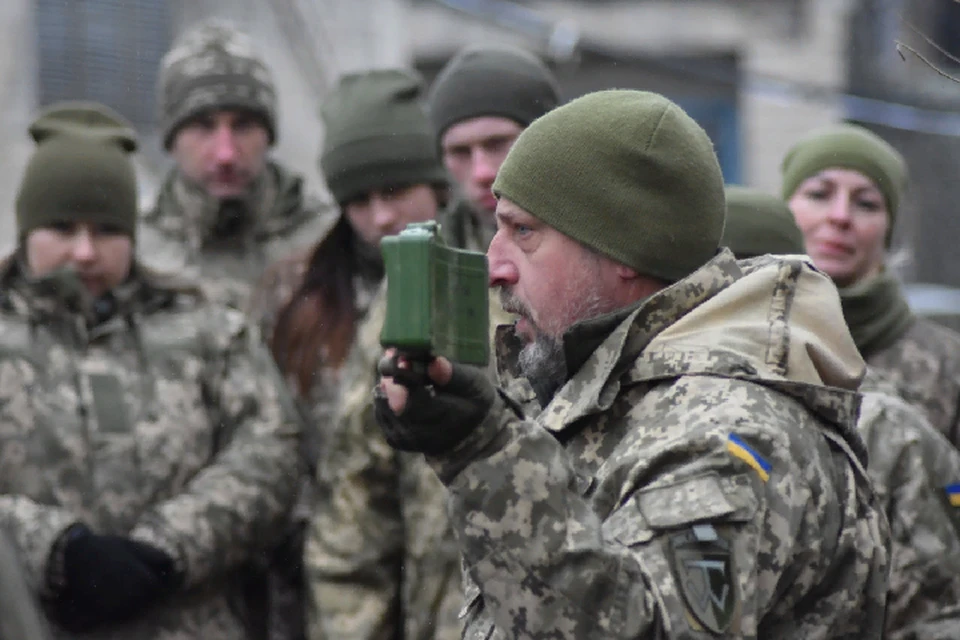 Иностранных инструкторов наняли для обучения украинских военных диверсиям и минированию. Фото: штаб «ООС»