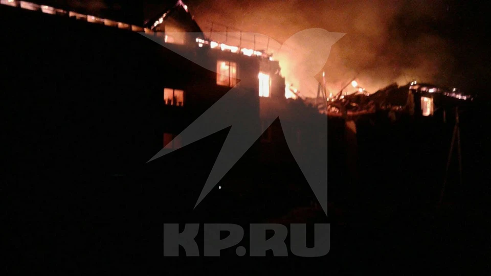 Крупный пожар произошел в многоэтажке в Нижегородской области. ФОТО: LiveCorr