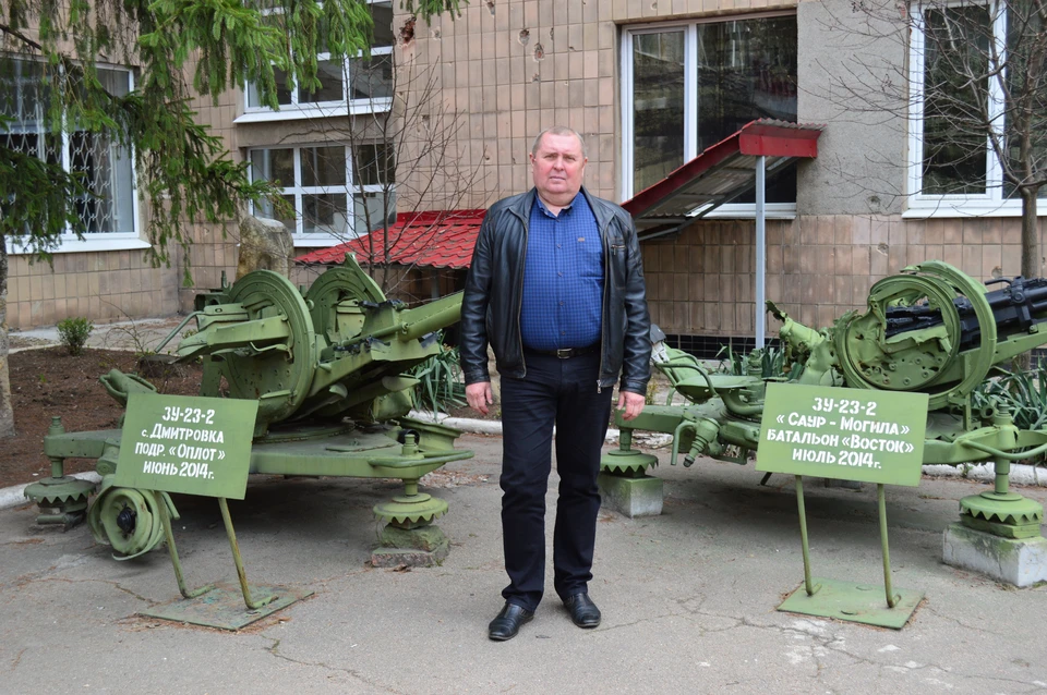 Владимир Землянский показал выставленные возле краеведческого музея останки боевой техники подразделений ДНР, участвовавших в обороне Саур-Могилы летом 2014 года