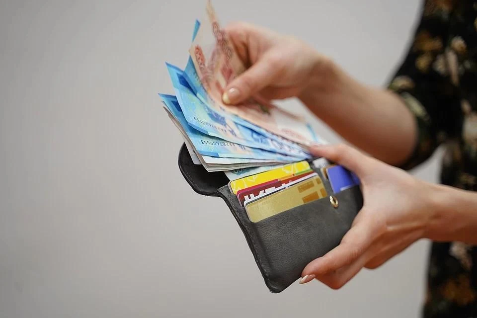 Как будут оплачиваться майские праздники с 1 по 10 мая 2021, объяснил эксперт