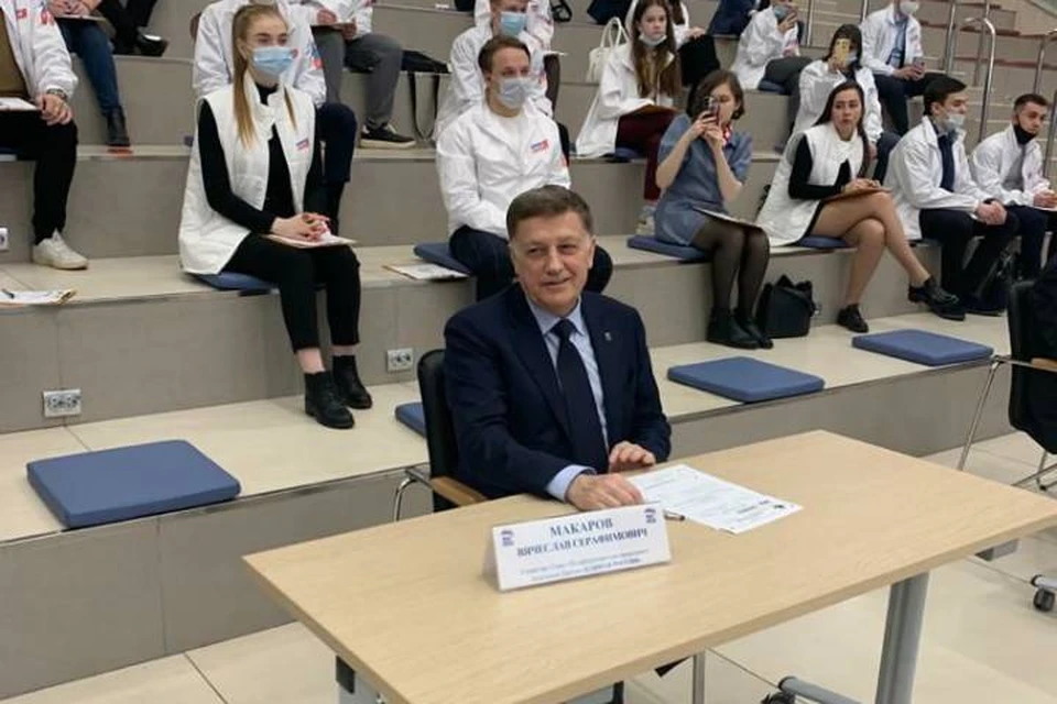 Макаров принял участие в "Диктанте Победы" / Фото: ЗакС