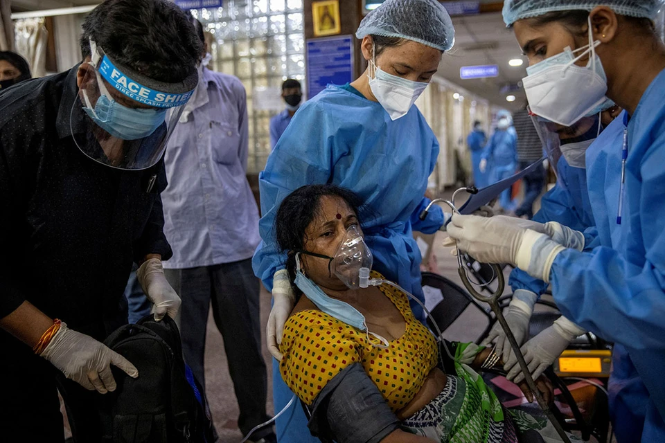 В Индии, где живет более 1,3 млрд человек, или 1/6 населения Земли, сейчас гуманитарная катастрофа.