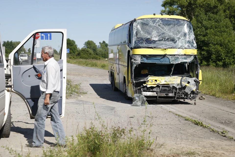 Рейсовый автобус опрокинулся в Нанайском районе Хабаровского края