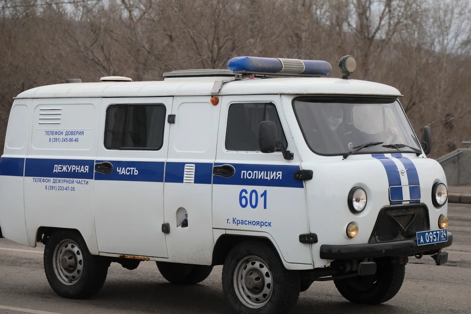 В Красноярске ночью молодого мужчину ударили ножом