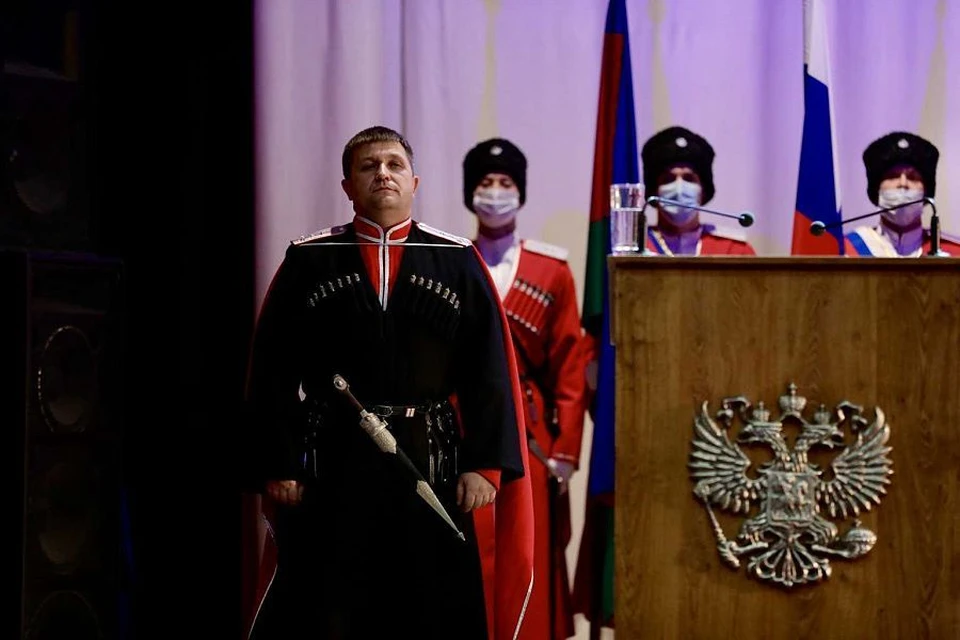 Александр Власов