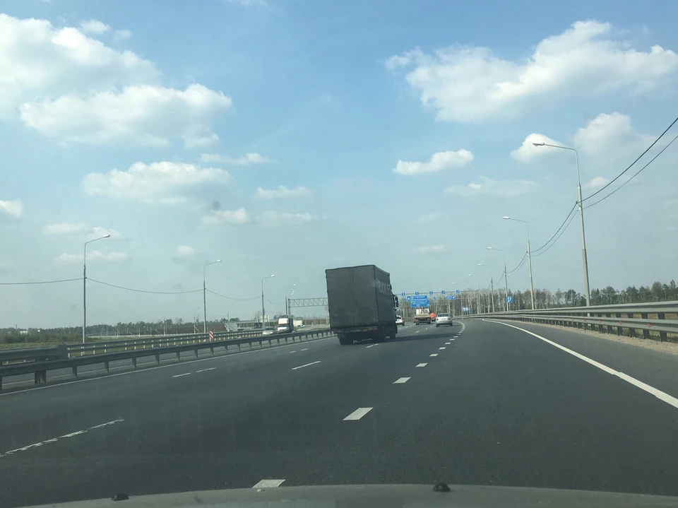 В ДТП на М-10 пострадали женщина и девушка