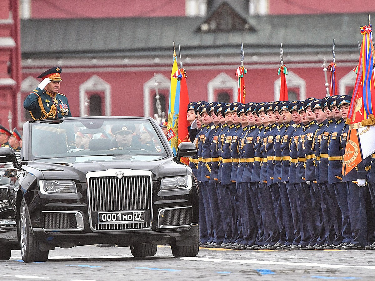 Как прошёл парад Победы 9 мая 2021 года в Москве: Откуда у марша новый  голос, а у Шойгу - «везучий» кортик Жукова - KP.RU