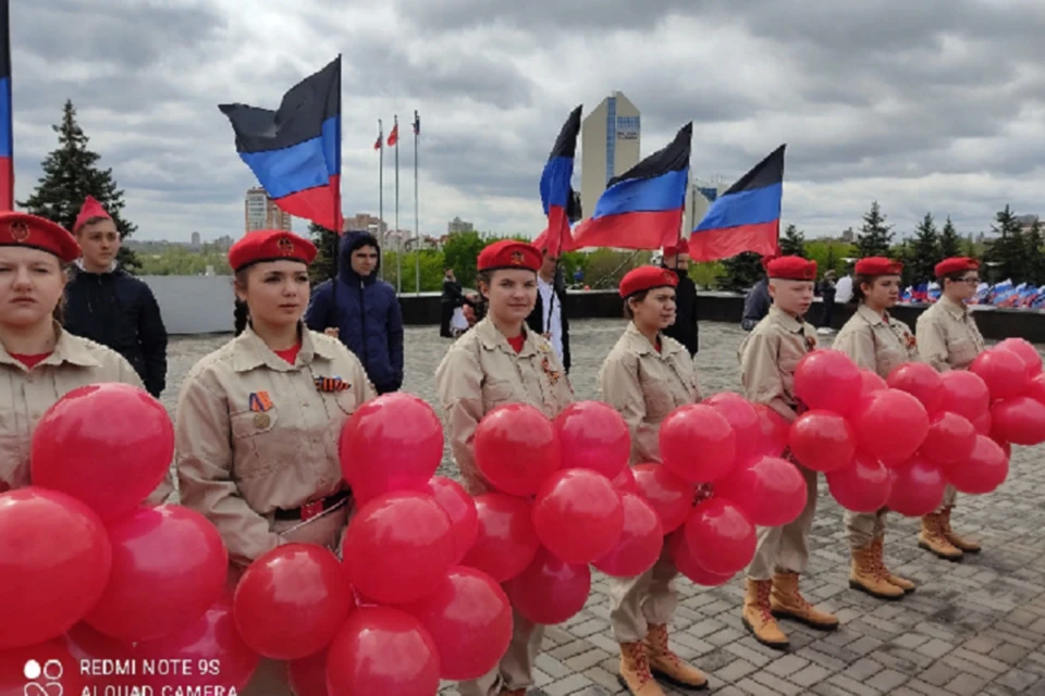 В столице ДНР прошел торжественный митинг по случаю Дня Победы. Фото: Донецкий штаб организации «Молодая Гвардия - Юнармия»