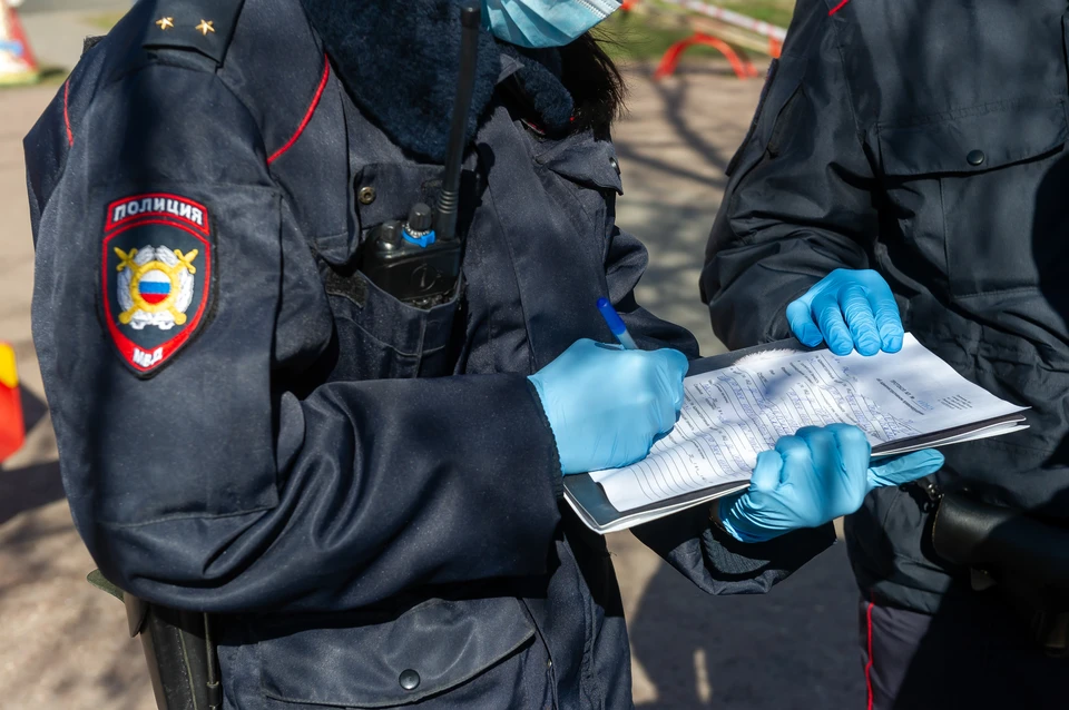 Мужчину жестоко убили в Выборгском районе Петербурга.