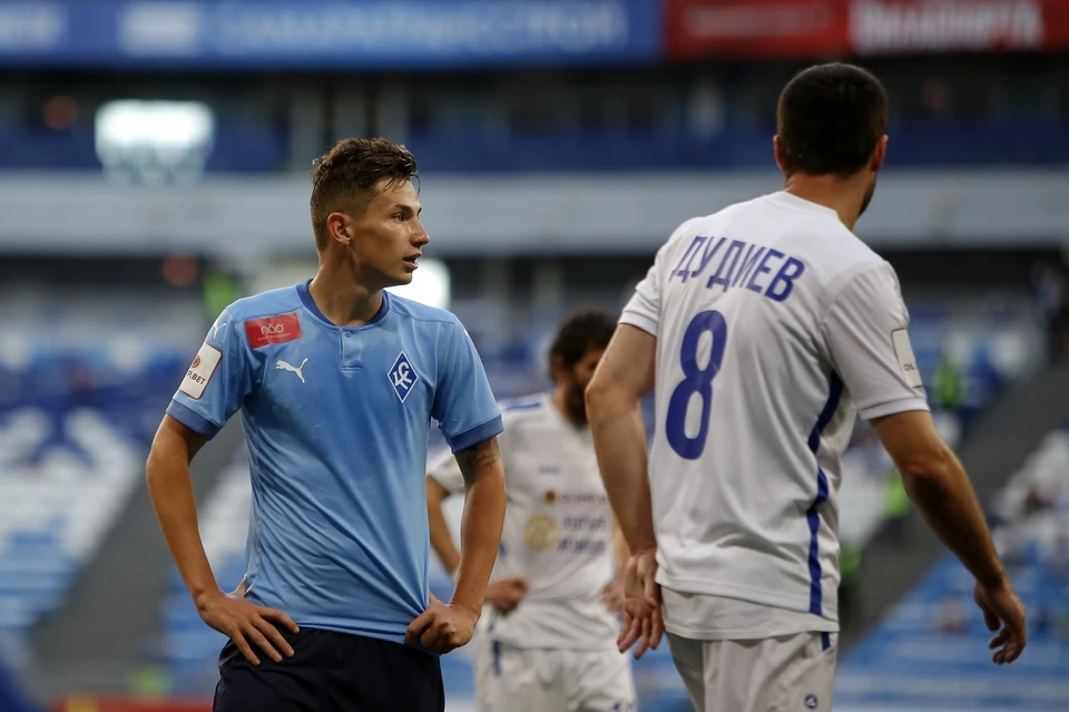 Матчем друг с другом команды закроют сезон ФНЛ.