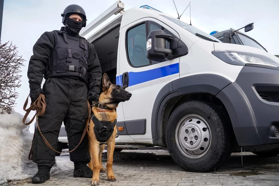 Все железнодорожные вокзалы и автостанции в Москве проверяют из-за угрозы взрыва