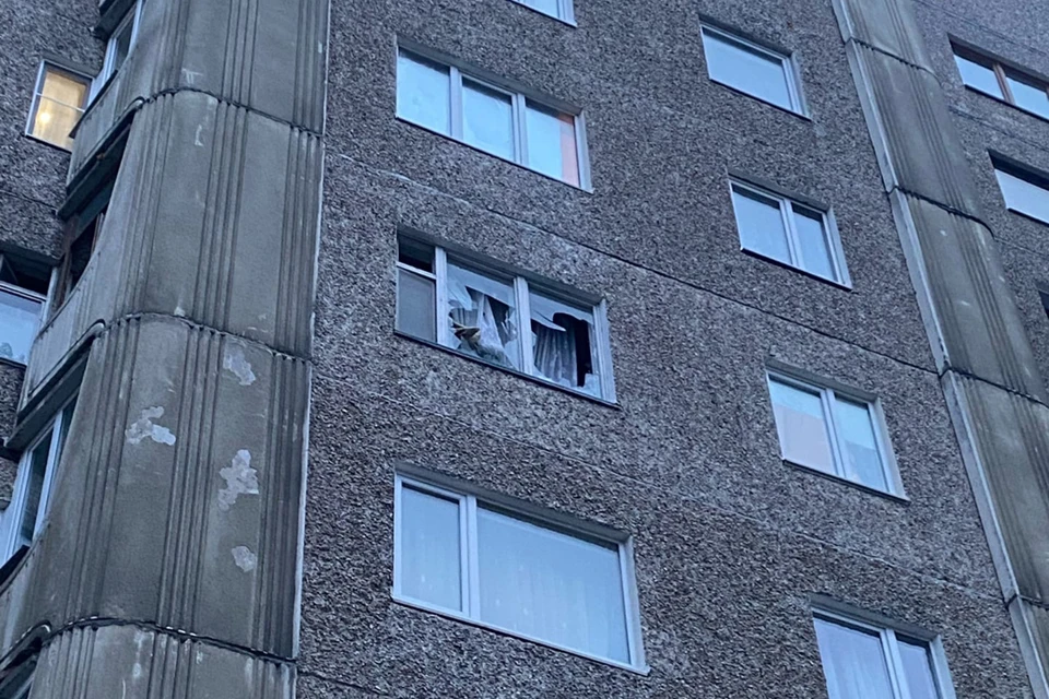 В доме №9 на проспекте Кольский (в этом здании расположена также редакция газеты "Вечерний Мурманск") буйно вел себя мужчина. Фото: vk.com/murmansk.region