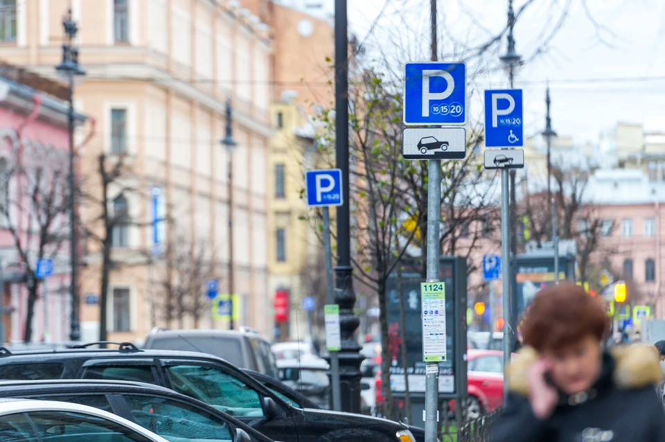 В Петербурге летом 2021 начнут по-новому штрафовать за неправильную парковку.