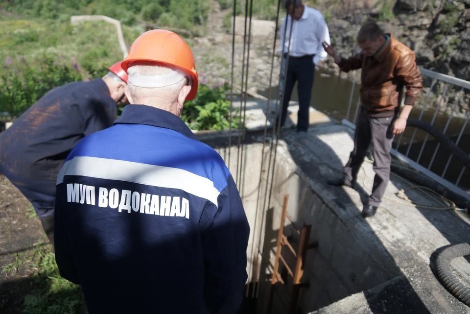 Ранее губернатор рассказал, что специалисты выполняли задачу без средств защиты