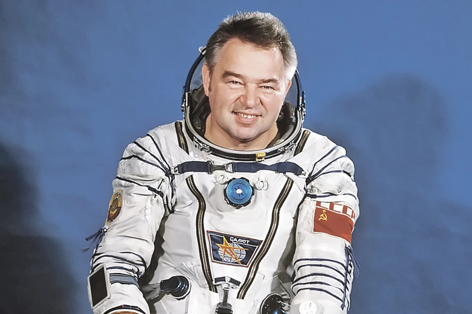 Георгий Михайлович Гречко не только стоял у истоков космических полетов, но и сам трижды побывал за пределами Земли.