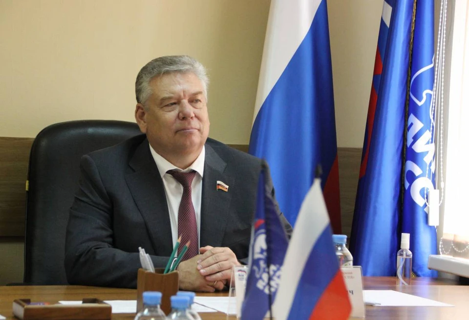 Секретарь регионального отделения партии «Единая Россия», председатель областной Думы Николай Воробьев.
