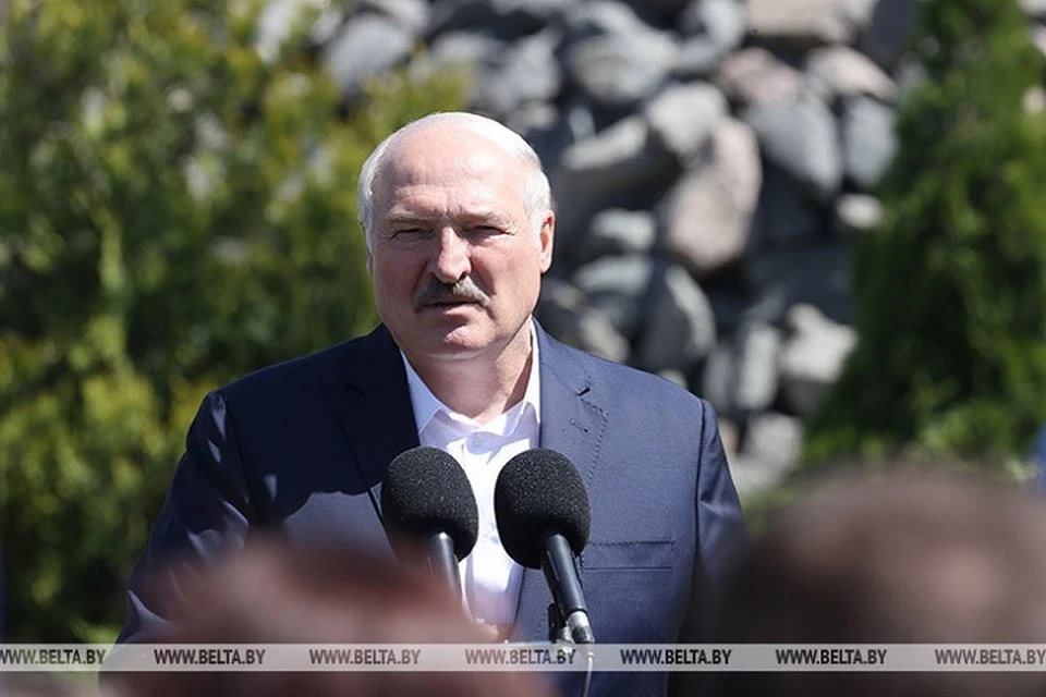 Лукашенко считает, что санкции Запада против Беларуси - это "накат" на Россию и устранение конкурента в лице Беларуси. Фото: БелТА.