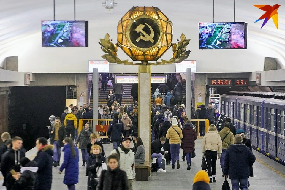В метро Минска 10 июня пассажир упал на рельсы.