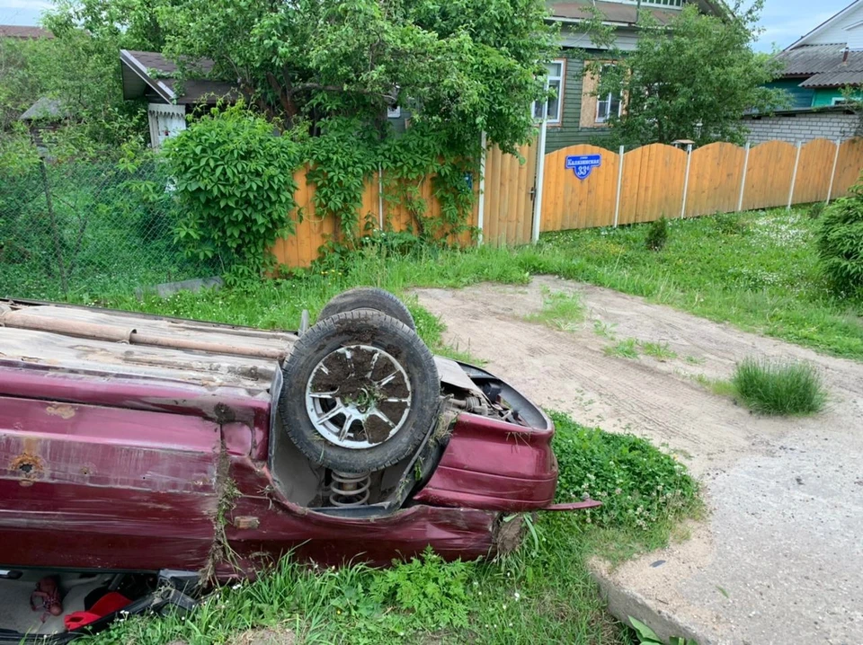 Пьяный водитель опрокинулся с дороги Фото: УГИБДД России по Тверской области