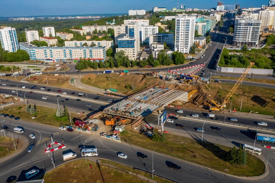 Строящийся путепровод над проспектом Салавата Юлаева // ufacity.info