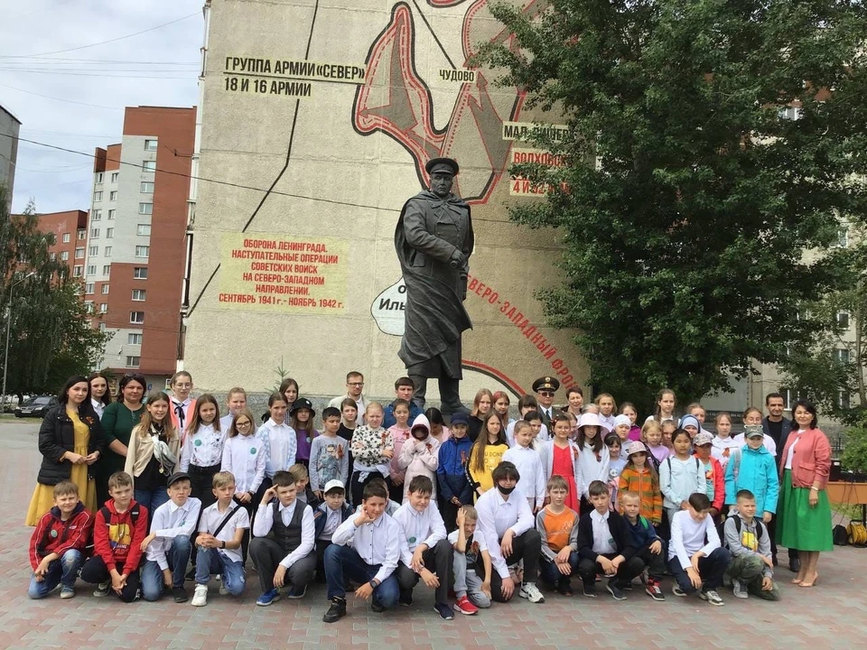 В Тюмени у памятника генералу Федюнинскому прошел митинг, посвященный Дню памяти и скорби.