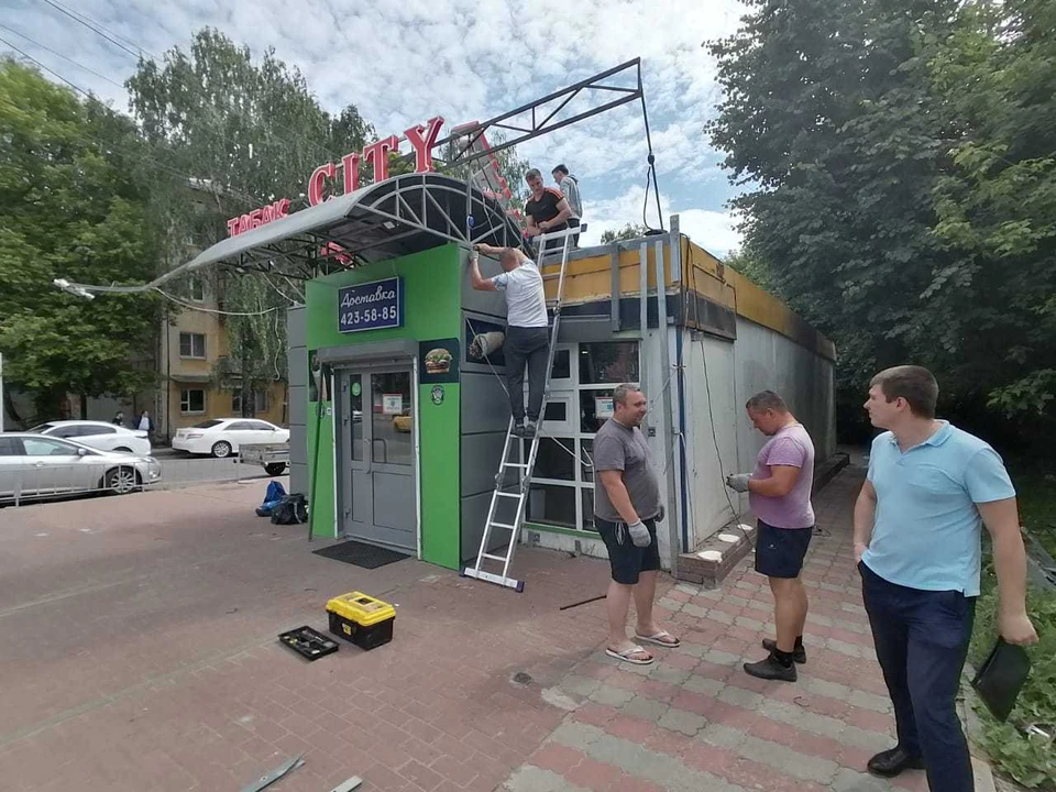 Незаконную торговую точку демонтировали на улице Бекетова Фото: пресс-служба администрации Нижнего Новгорода