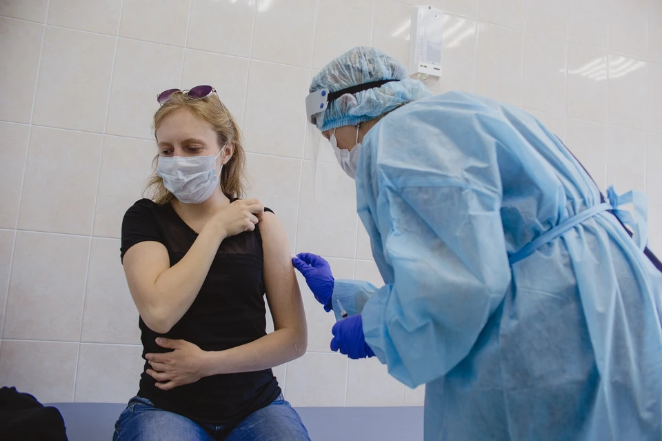 310 тыс. жителей Челябинской области получили оба компонента вакцины