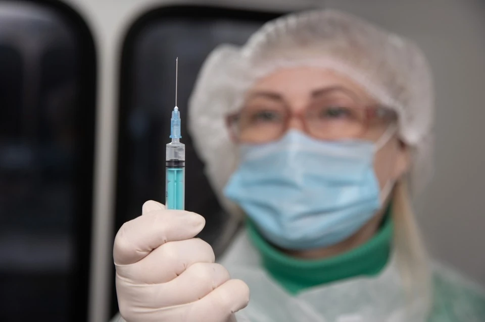 В России в массовый оборот поступили три официально зарегистрированные вакцины
