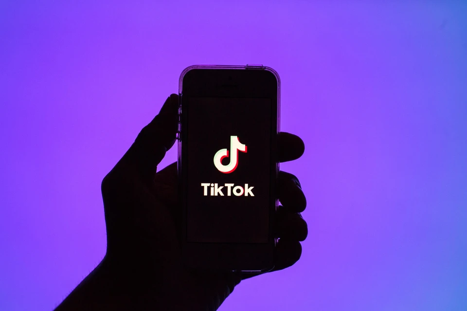 Роскомнадзор призвали замедлить TikTok из-за плохой модерации контента