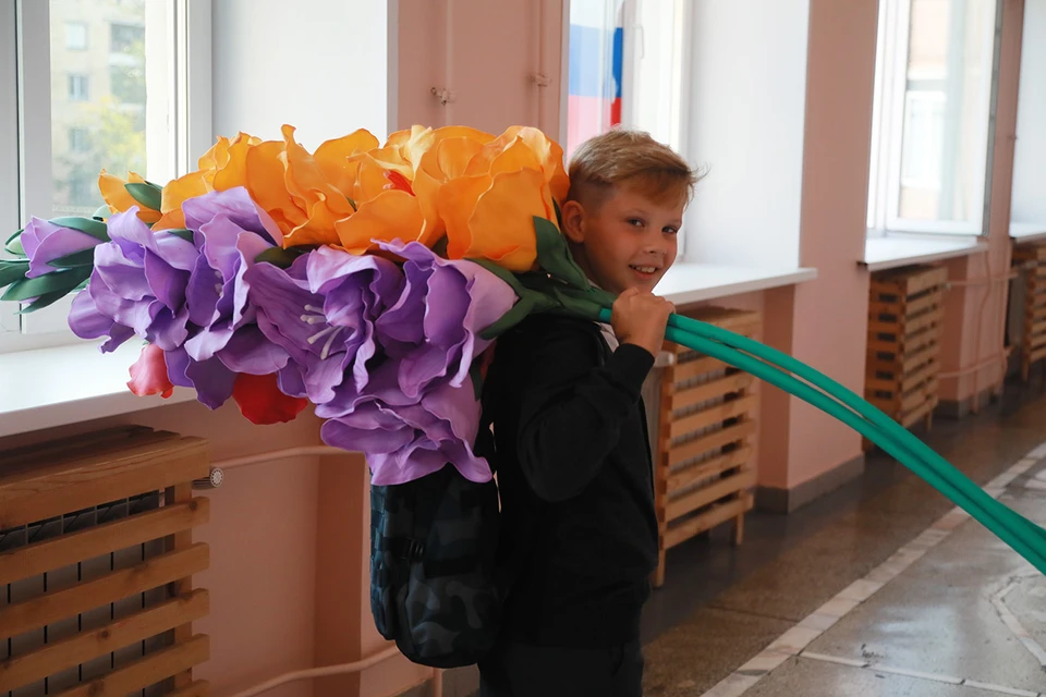 За каждого школьника государство перечислит по 10 тысяч рублей.