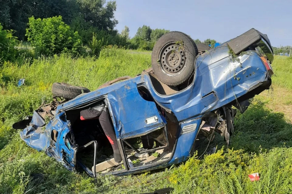 Авария произошла около 4.30 утра. Фото: отдел пропаганды УГИБДД