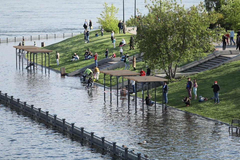 В Красноярске уровень воды в Енисее опустился еще на 12,5 сантиметров