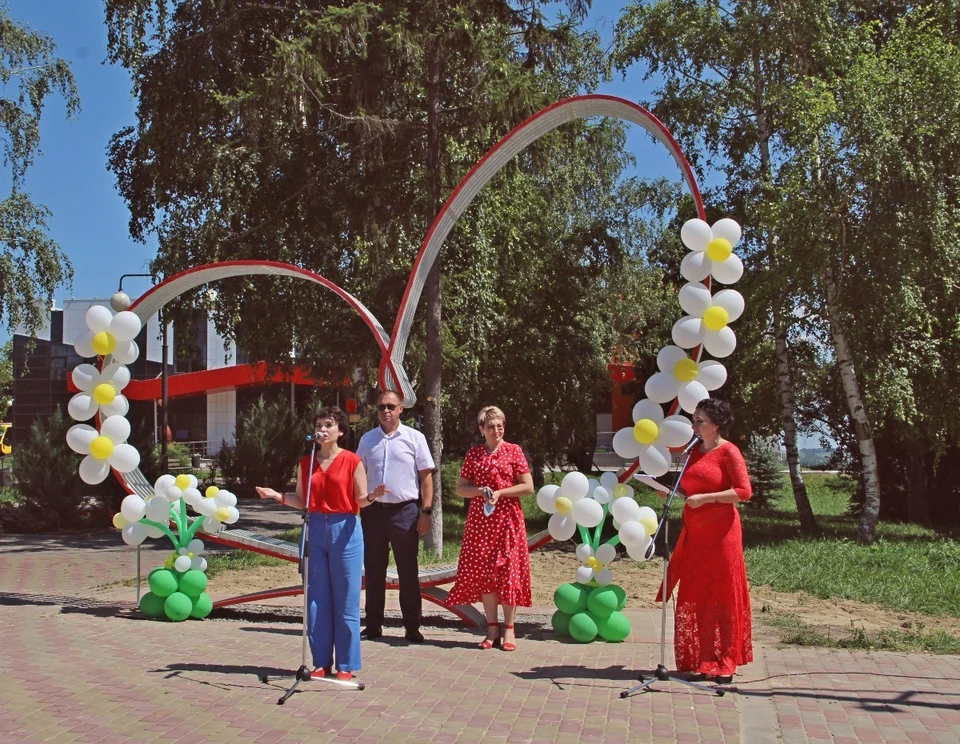 Восемь белгородских семей получили медали «За любовь и верность». Фото пресс-службы губернатора и правительства региона.
