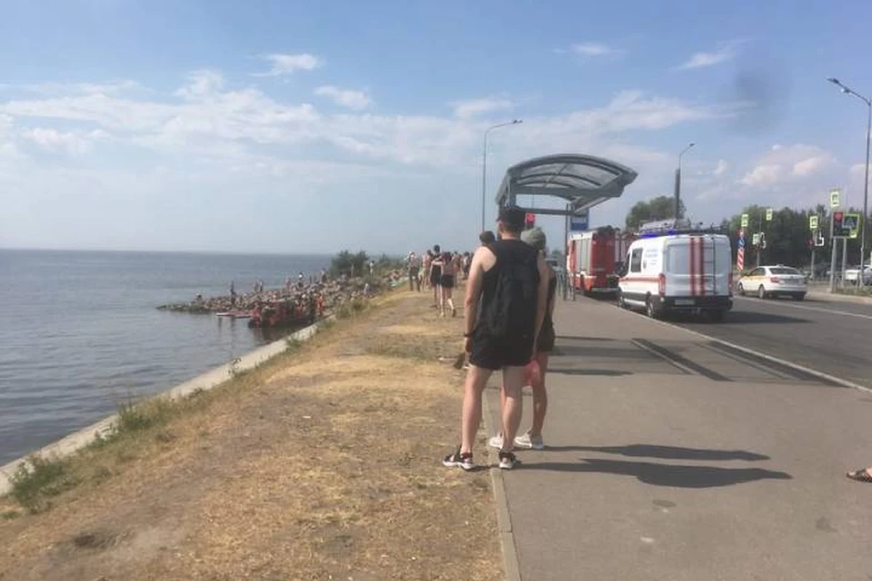 Число пострадавших в перевернувшейся моторной лодке в Петербурге выросло до девяти человек