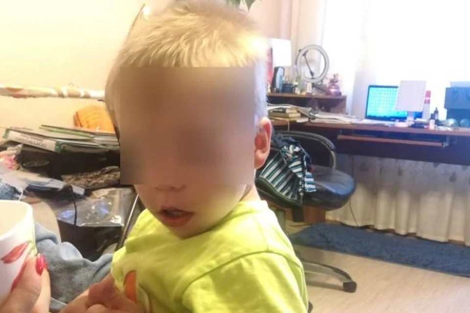 Задержан мужчина, который вместе с ребенком стоял на карнизе 13 этажа в Иркутске.