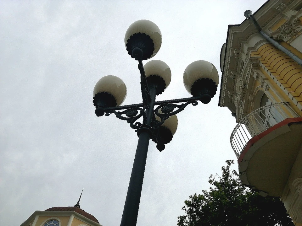 Света отключат на время.
