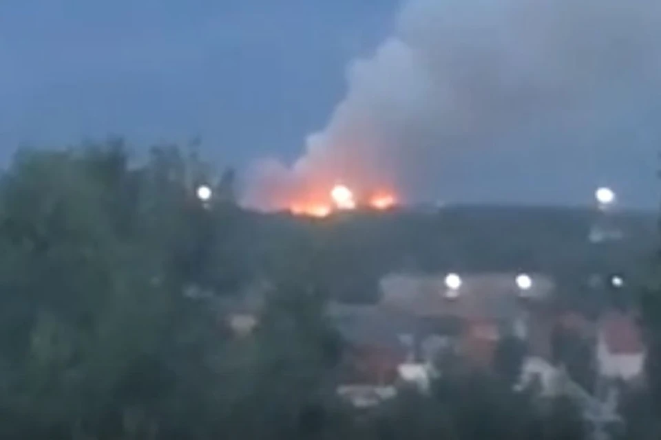 В Новосибирске загорелась свалка. Фото: стоп-кадр