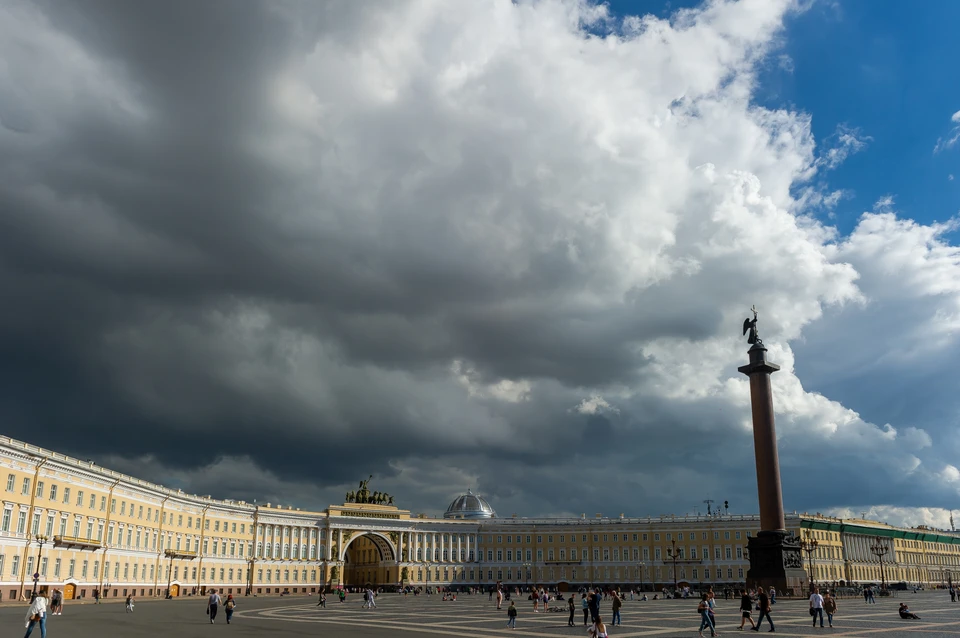 Сухие грозы пройдут в Петербурге в выходные 17 и 18 июля