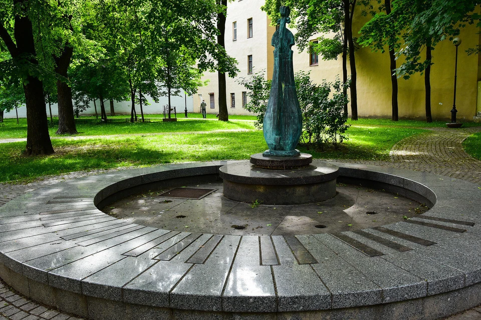 Семь фонтанов, и этот, на Каменноостровском, 32, восстановят в 2021 году. Фото: "Водоканал"